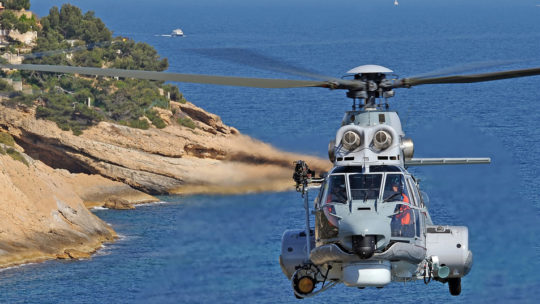 Airbus Helicopters Н215 отправляет в турне по Китаю